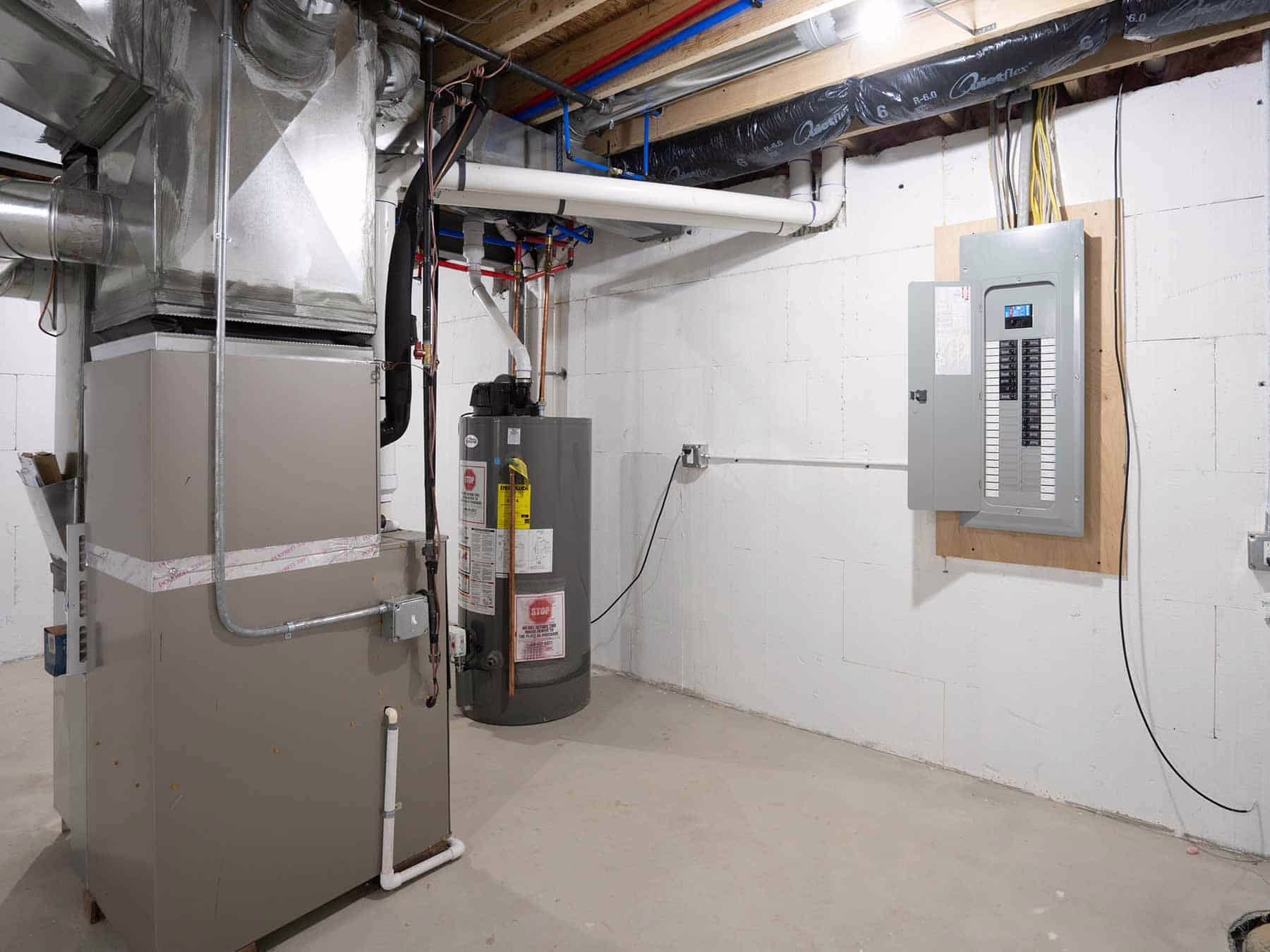 The Benefits of Hiring Licensed Professionals for Plumbing and Electrical Work